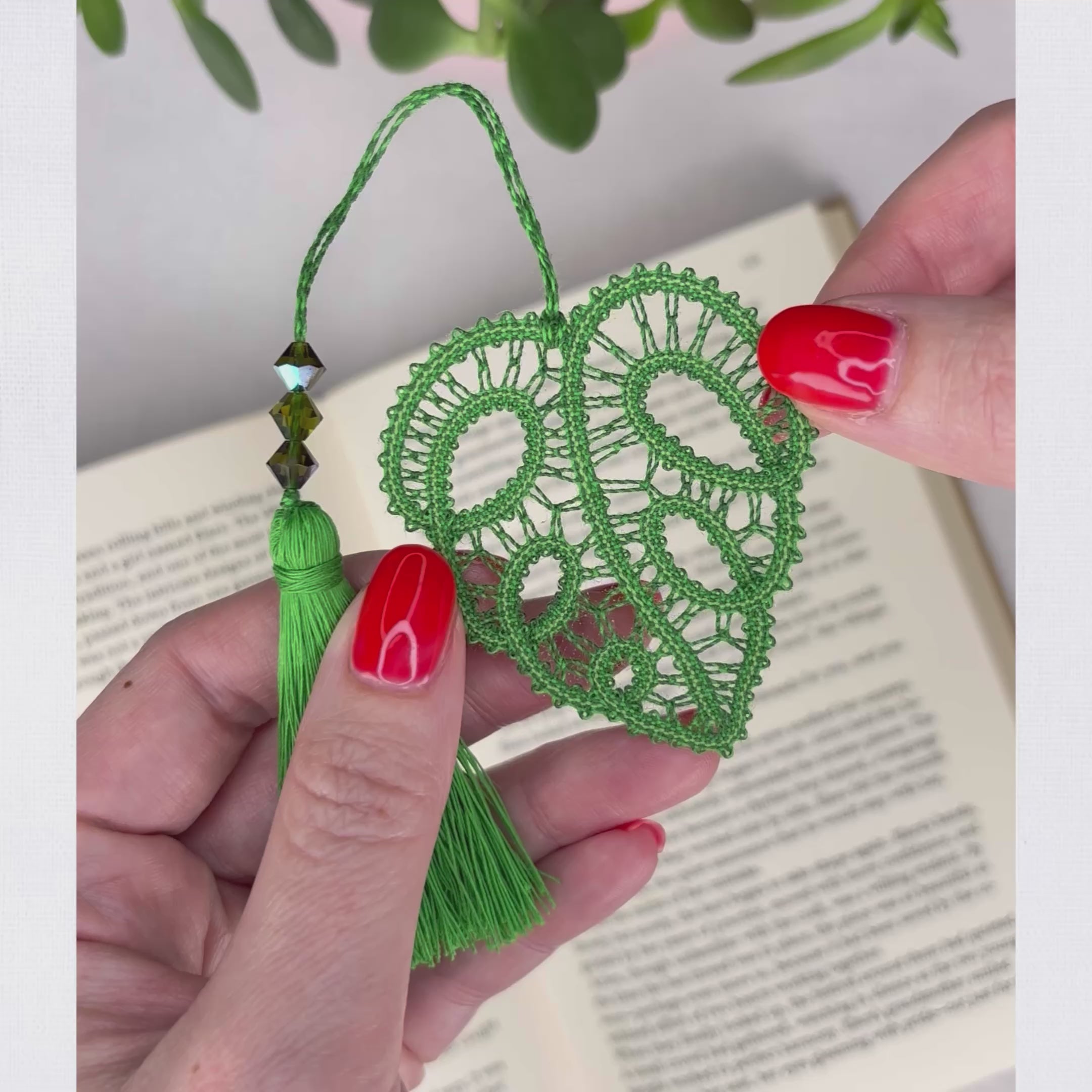 Monstera Leaf Bookmark • Bobbin Lace PDF Pattern • Digital Download + Video Tutorial