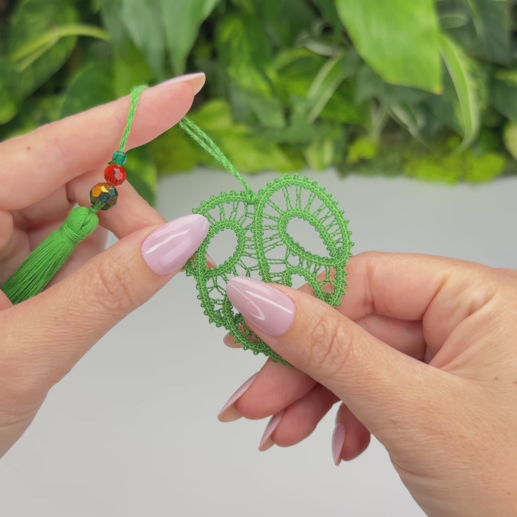 Monstera Leaf Bookmark • Bobbin Lace PDF Pattern • Digital Download + Video Tutorial
